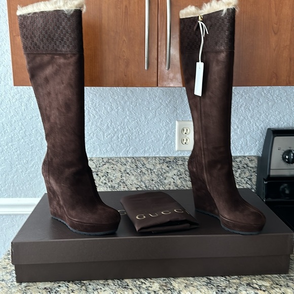 Brand new Gucci suede knee-high boots, size 41 - Picture 5 of 9
